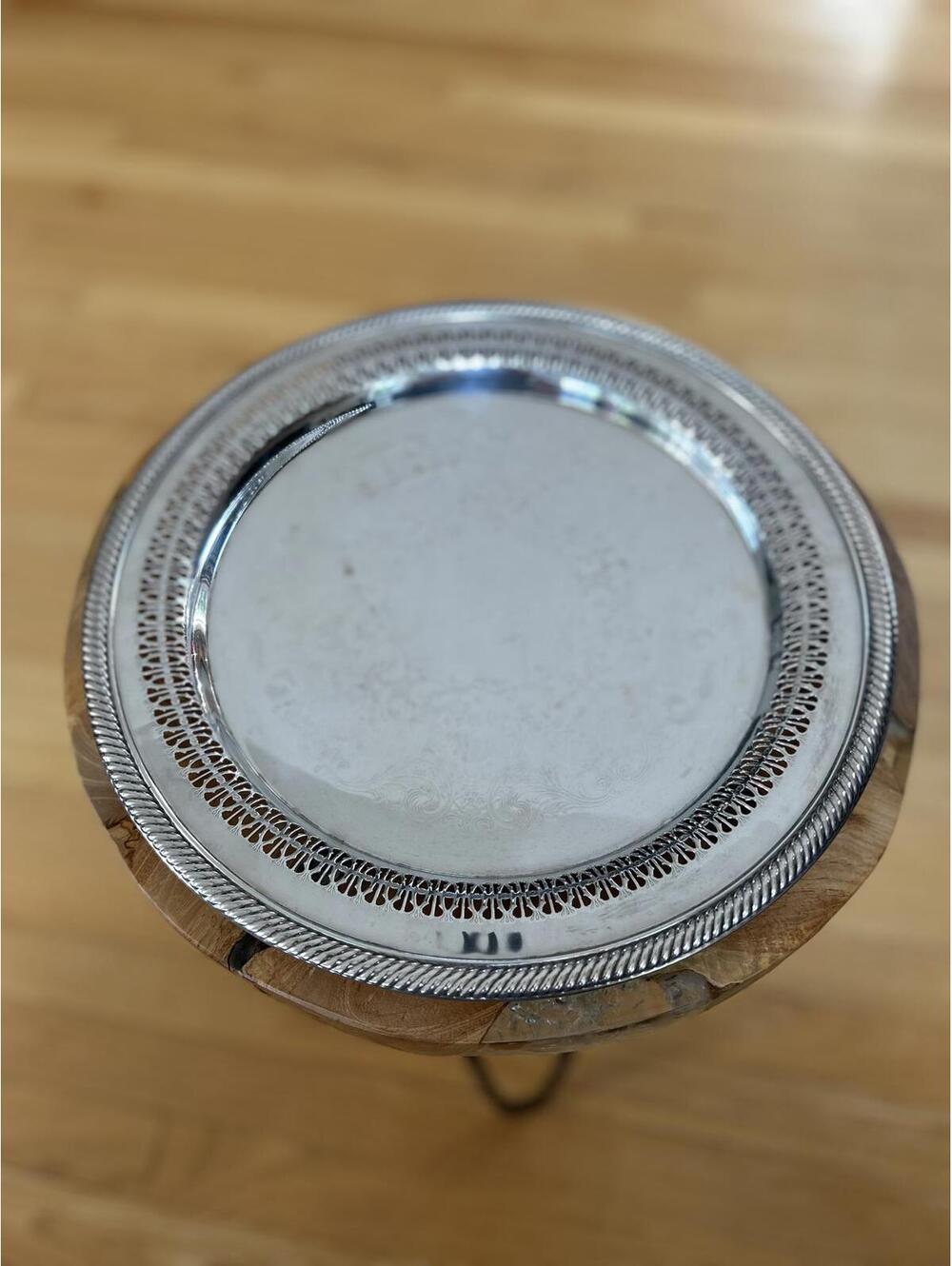 International Silver Co Silver plate Round Serving Tray-10"